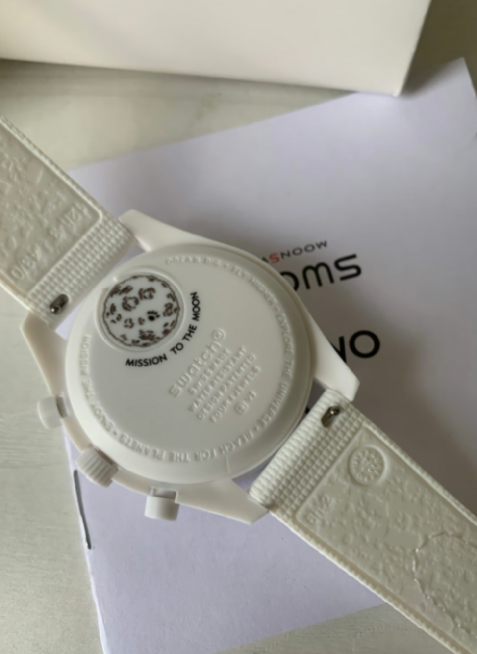 Swatch X Omega Moonswatch Snoopy Mission to the Moonphase White Men's Watch - Picture 5 of 5